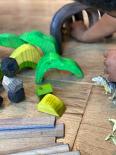 Load image into Gallery viewer, Nesting Hills